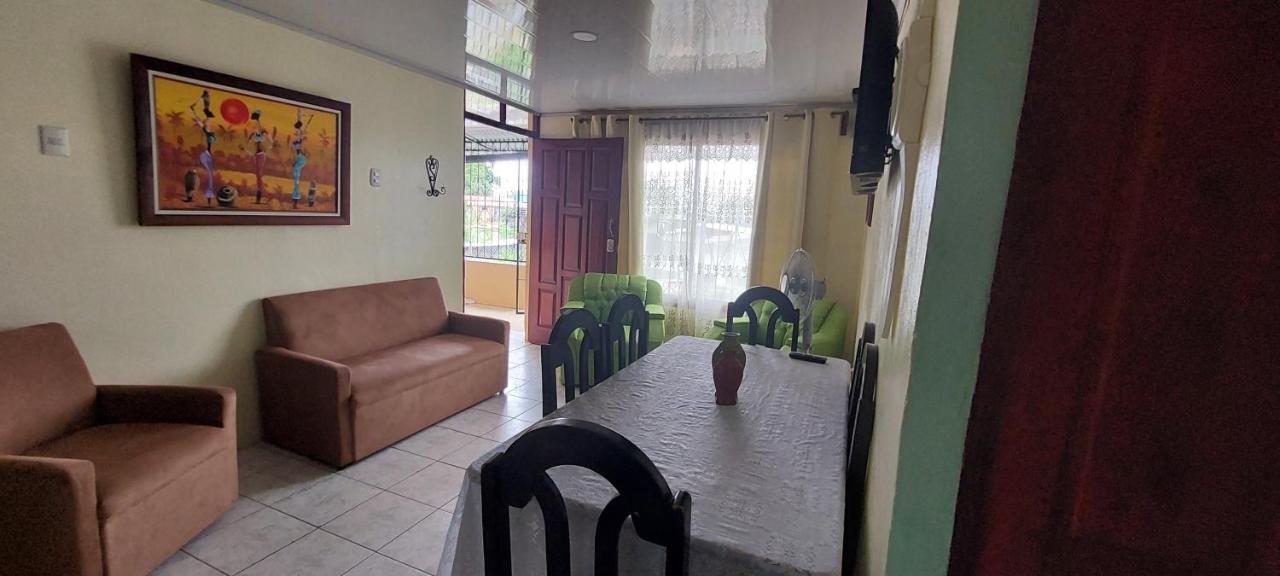 Hostel Casa Marina Puerto Limon Eksteriør bilde