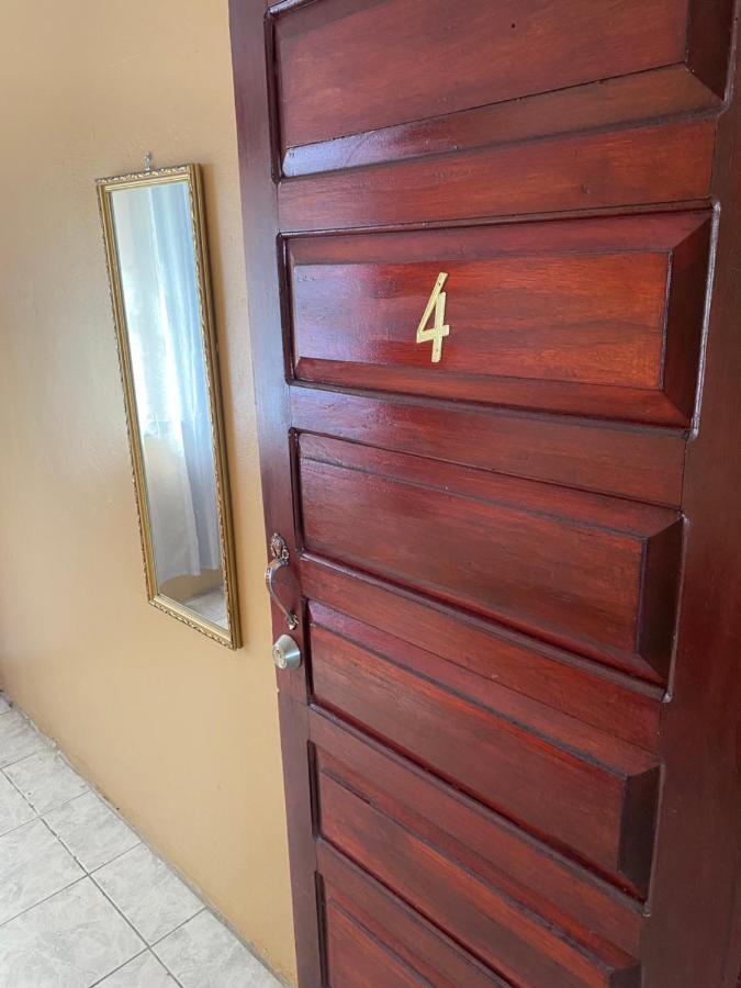 Hostel Casa Marina Puerto Limon Eksteriør bilde