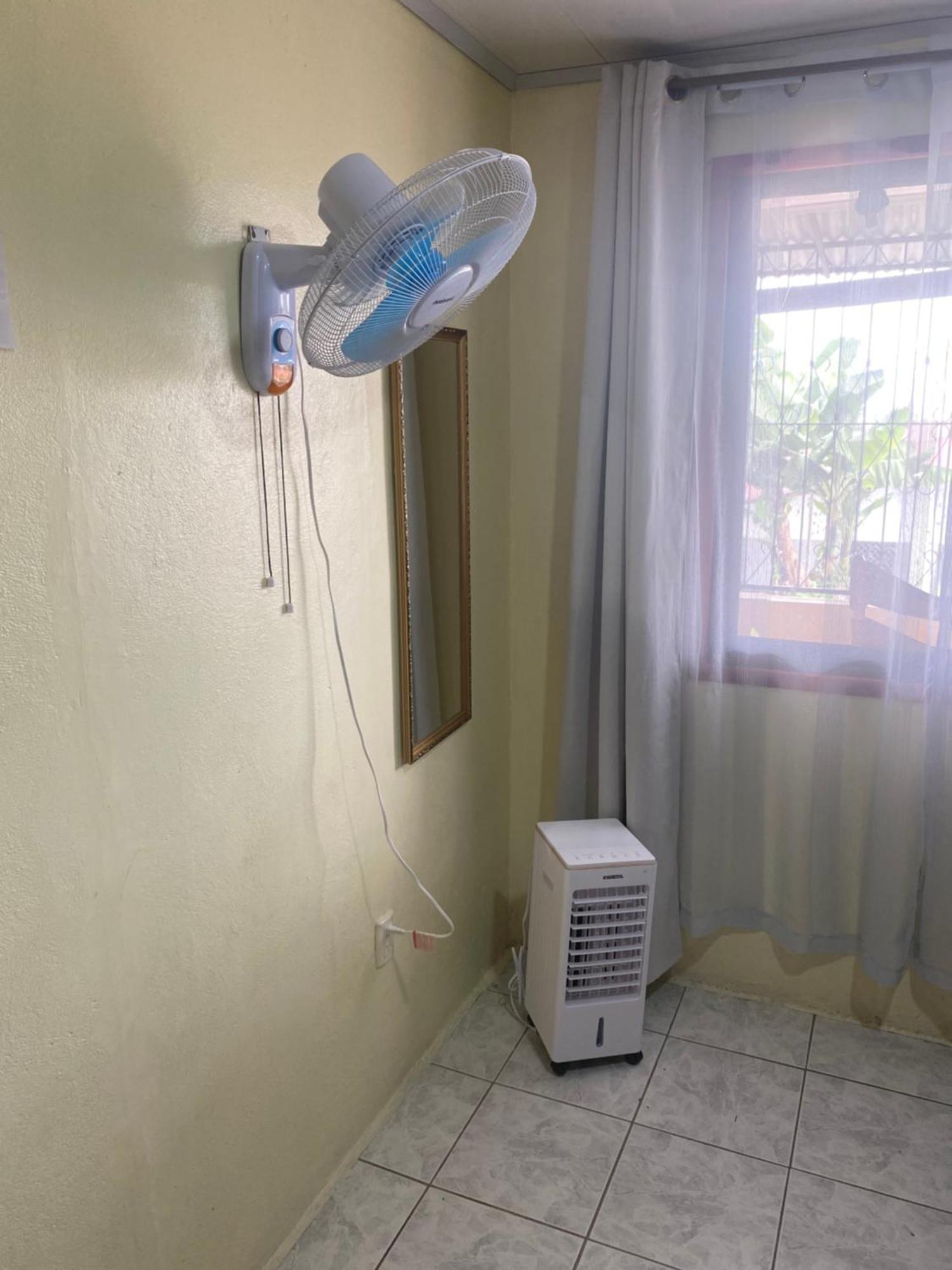 Hostel Casa Marina Puerto Limon Eksteriør bilde