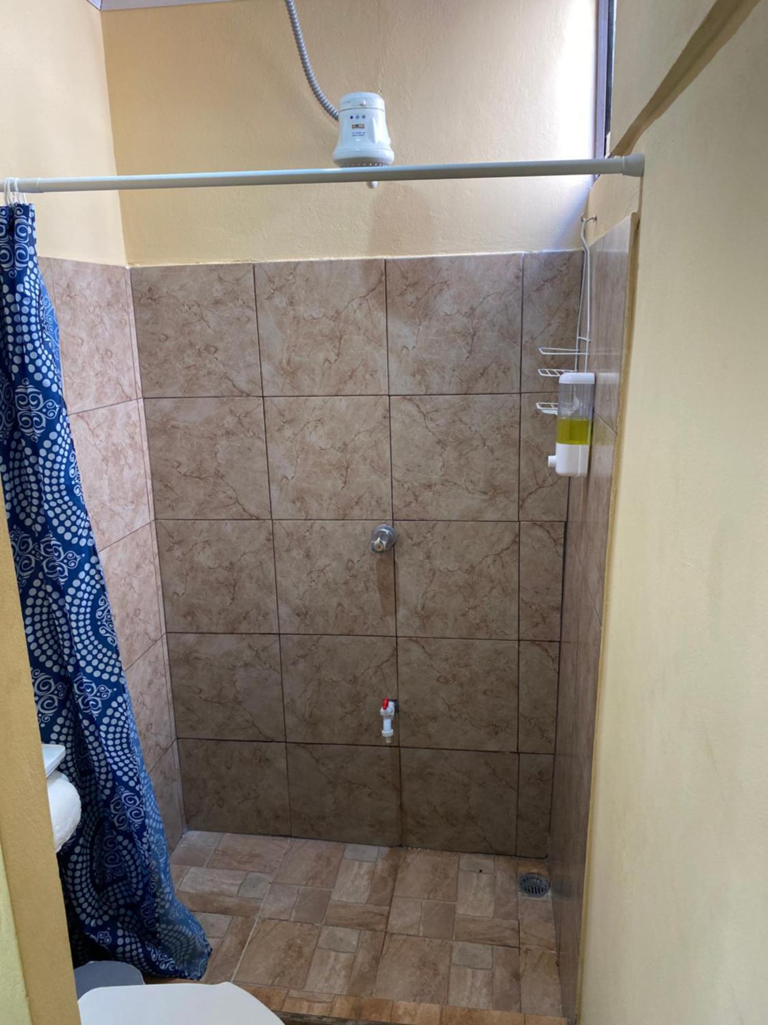 Hostel Casa Marina Puerto Limon Eksteriør bilde