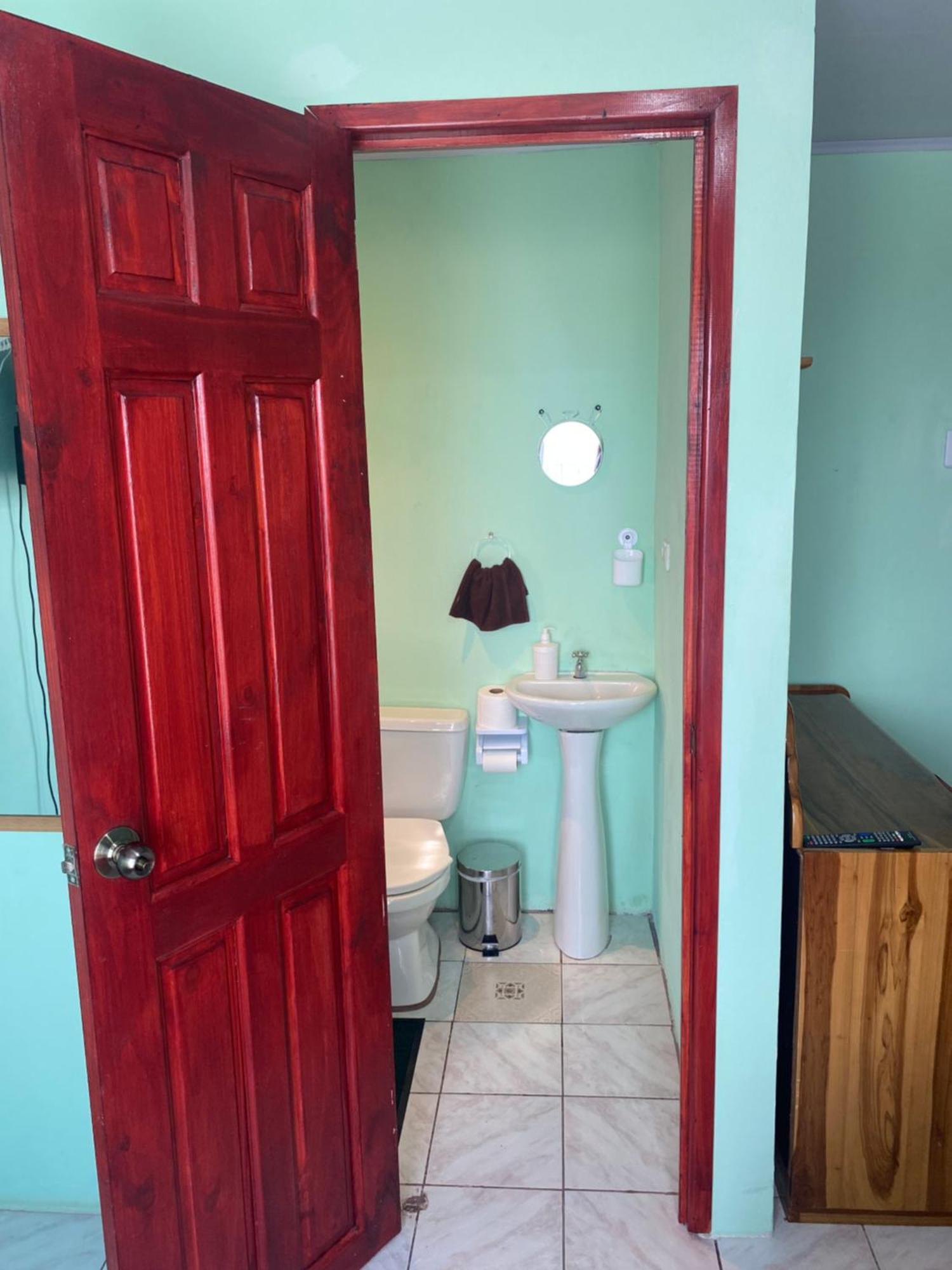 Hostel Casa Marina Puerto Limon Eksteriør bilde