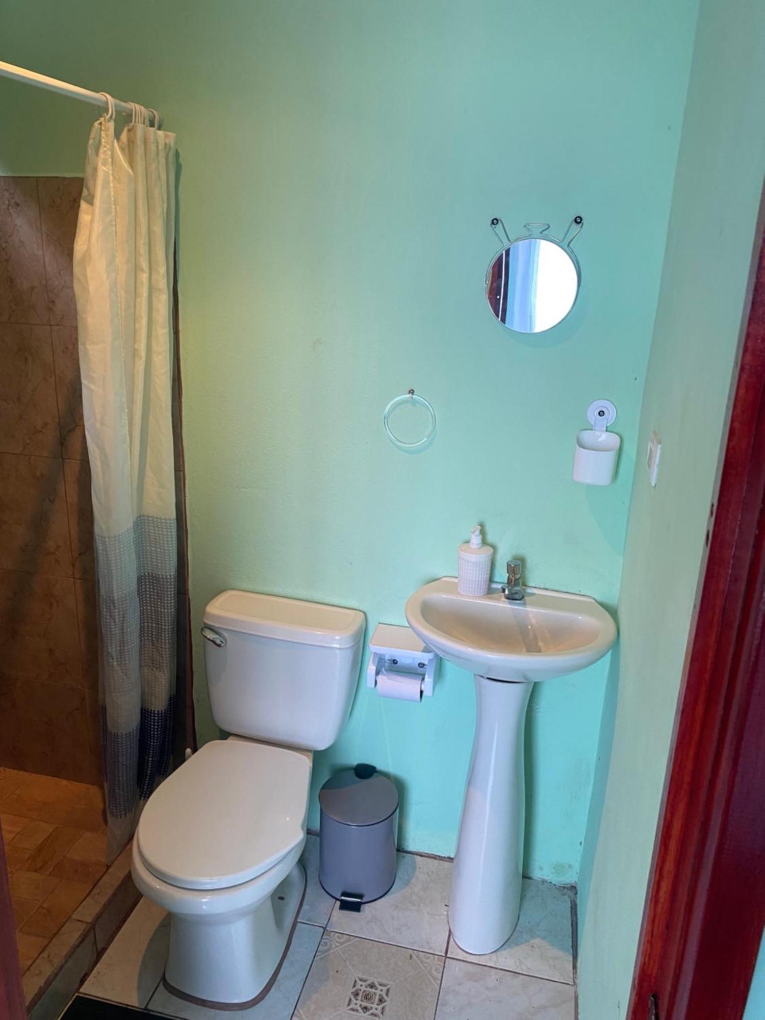 Hostel Casa Marina Puerto Limon Eksteriør bilde
