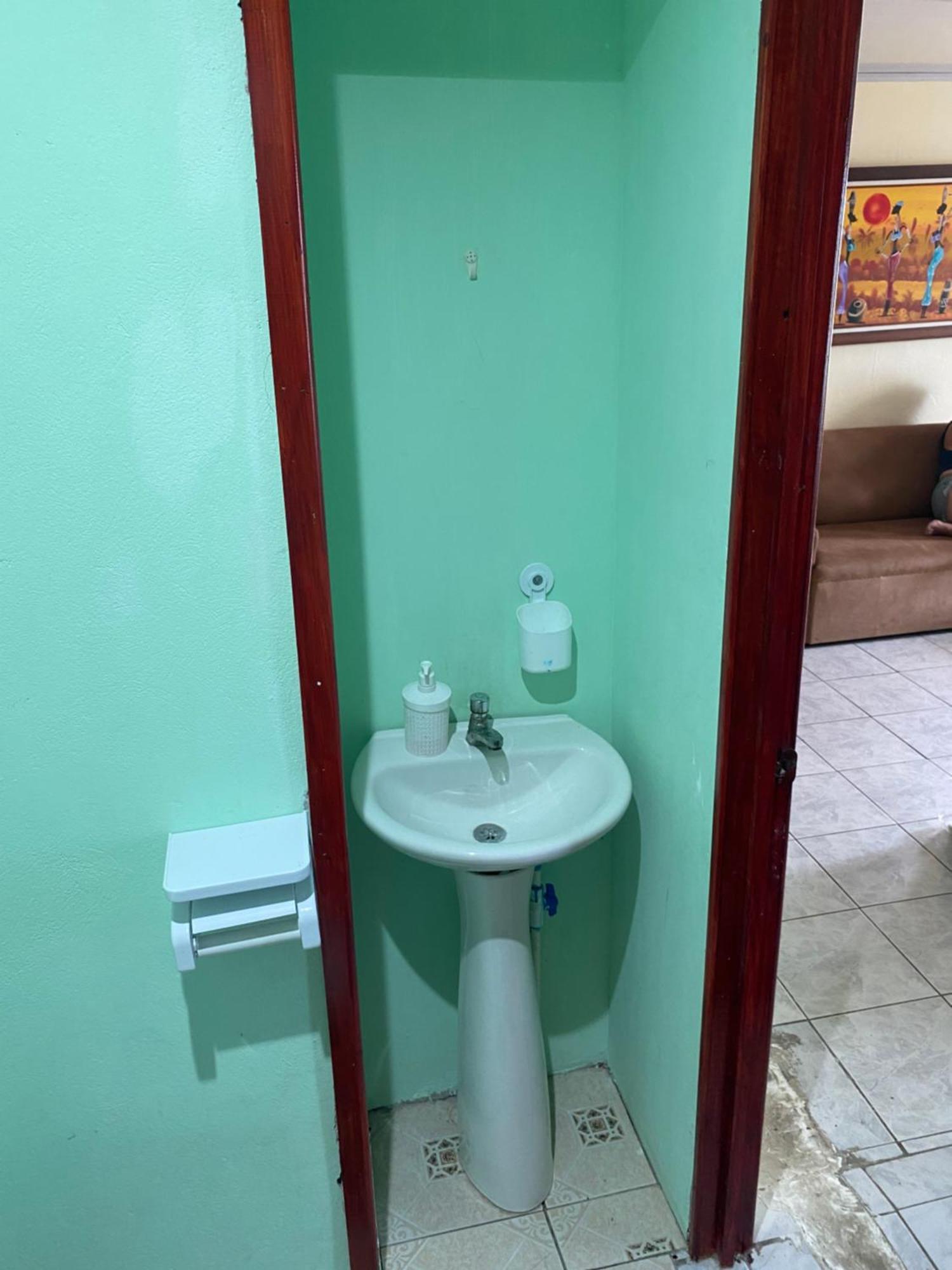 Hostel Casa Marina Puerto Limon Eksteriør bilde